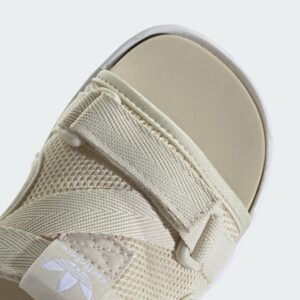 סנדלי ילדות אדידס adilette sandal k (העתק)