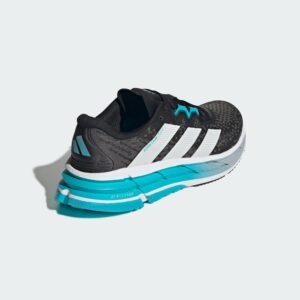 adistar charge m cblack/ftwwht/halsil
