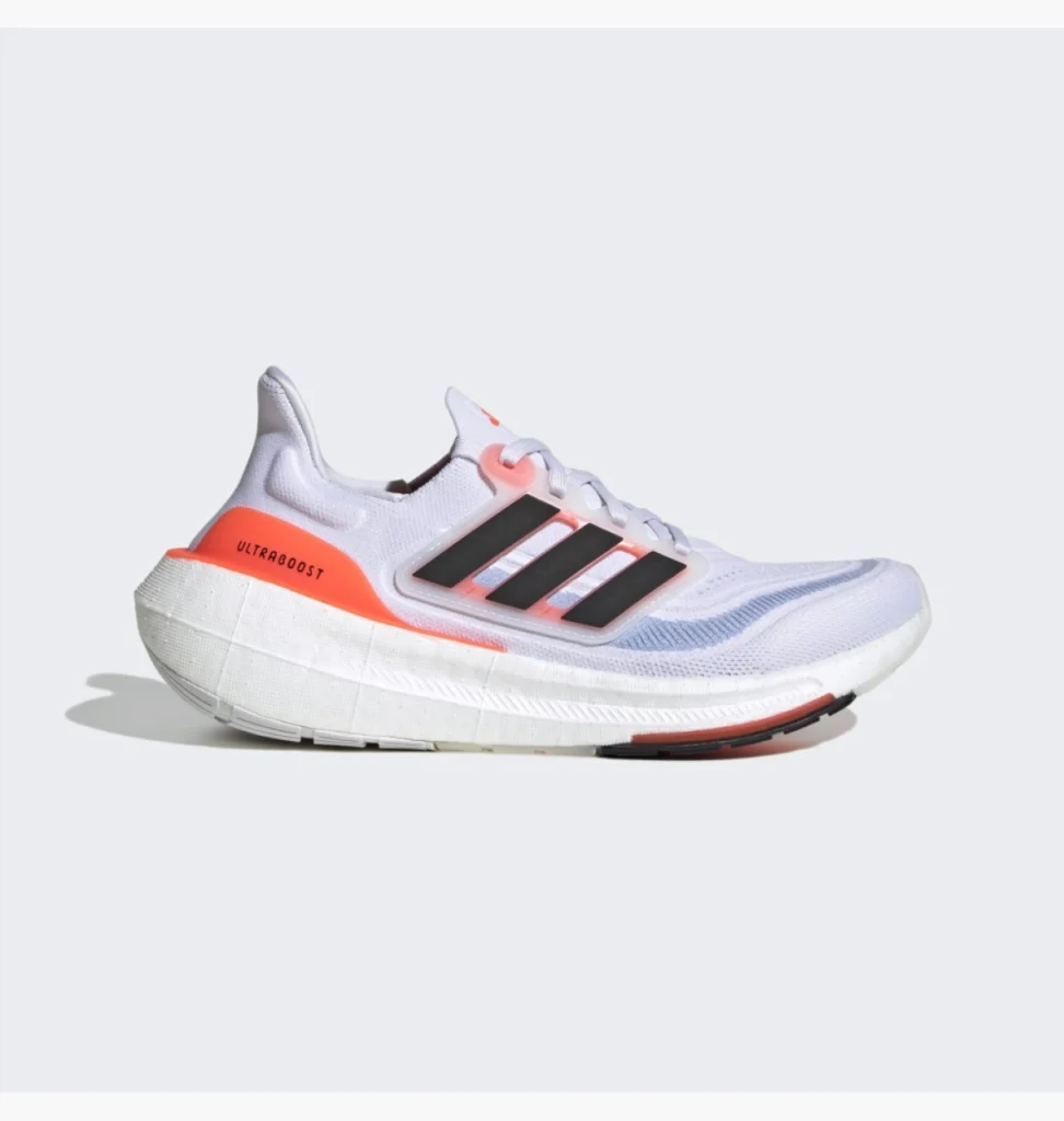 נעלי ריצה נשים אדידס ULTRABOOST LIGHT W