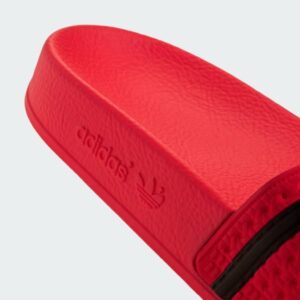 adilette lucred/cblack/lucred