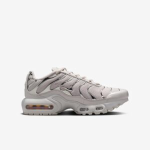 נעלי ילדים נייקי air max plus