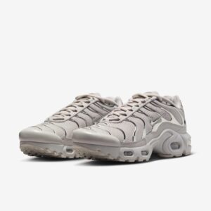 נעלי ילדים נייקי air max plus